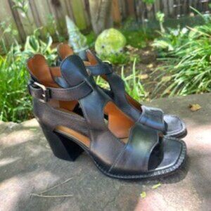 M. Gemi Block Heel Sandal - Black